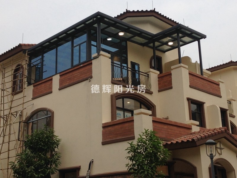 别墅露台健身阳光房雨棚