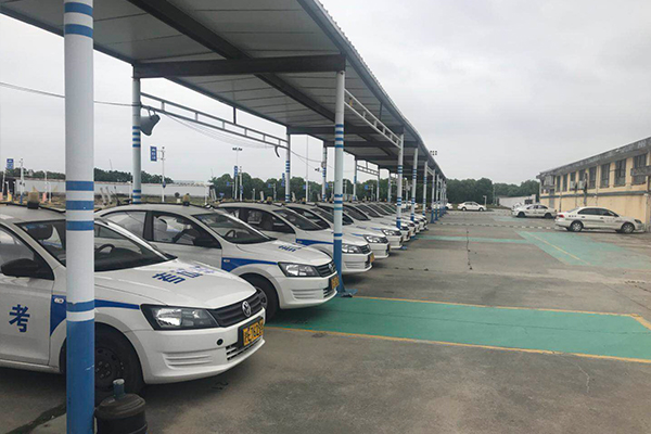 架校一点通红绿灯_架校一点通2015科目四_架校一点