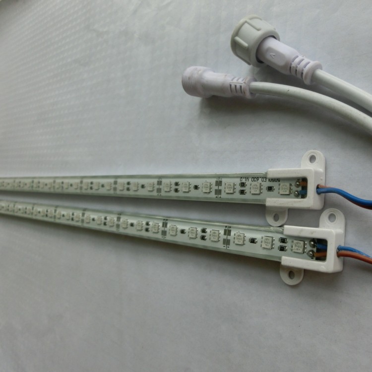 853c178b60u8ghvq.jpg