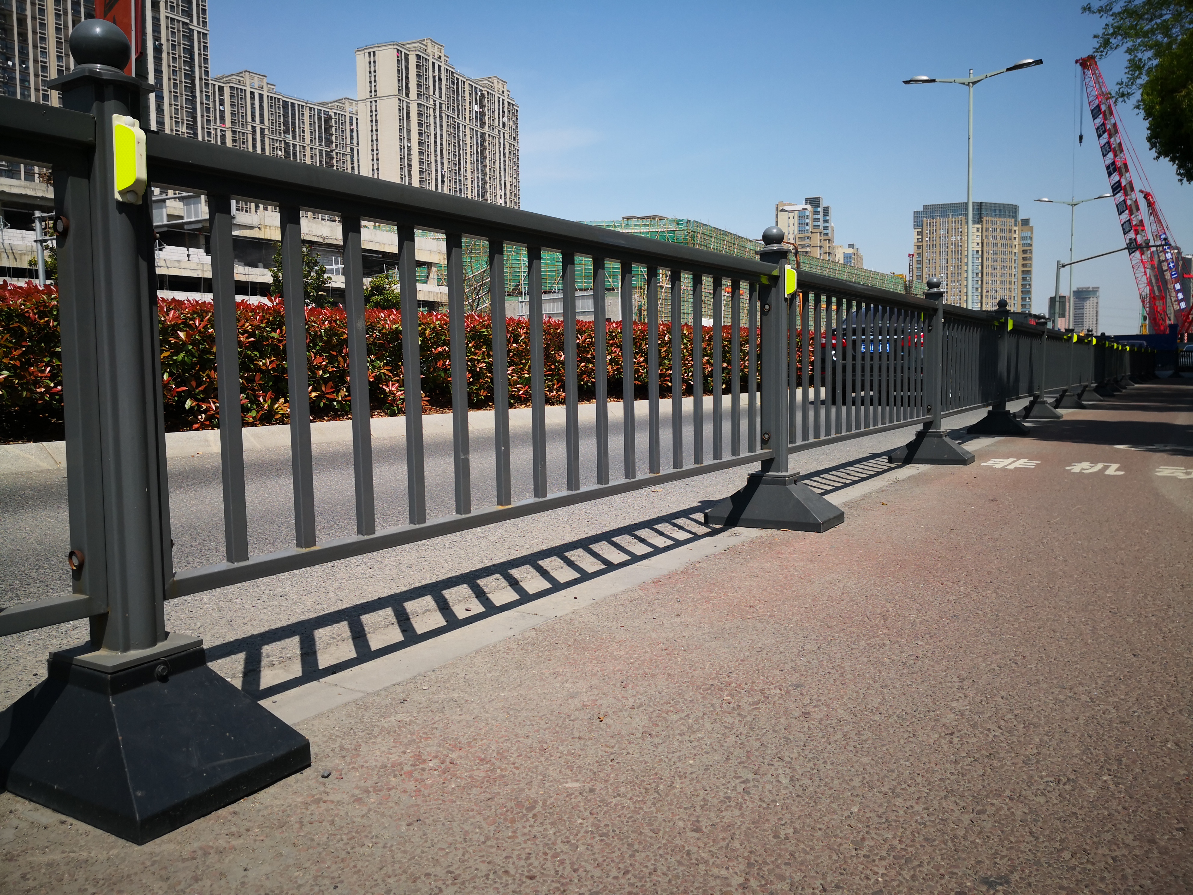 街道护栏,市政护栏,弧形护栏,京式护栏,景观护栏,防眩护栏, 西安 专业
