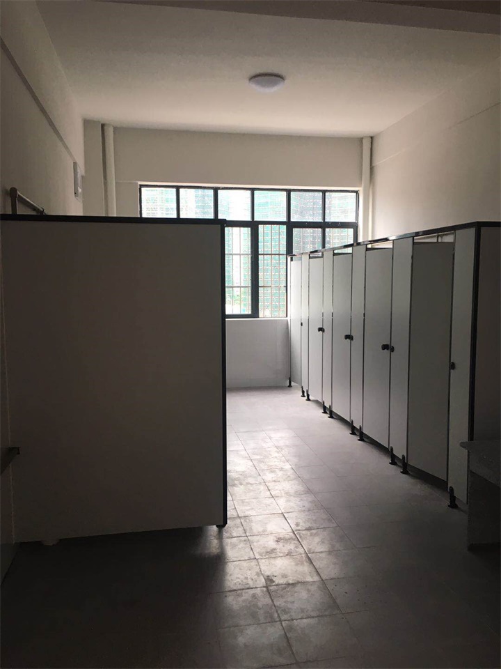 附近最近的公共卫生间在哪里 af0484a36ffqhyqv.jpg