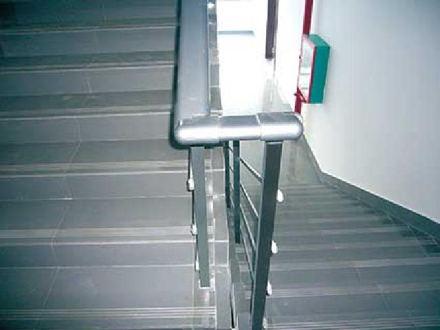 哪里的大理石栏杆最便宜 77e7717a78p8yjh7.jpg