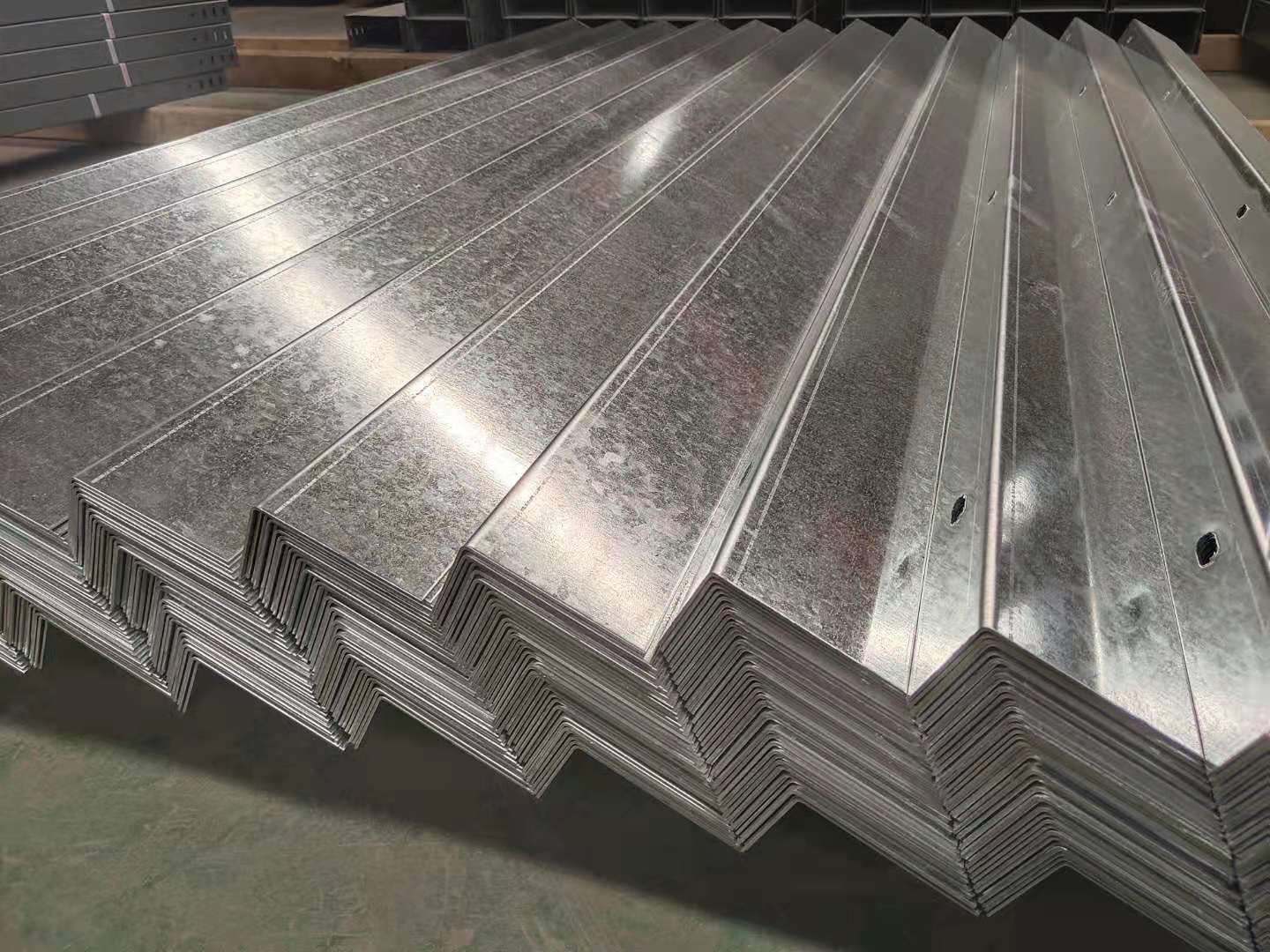 涟水外墙保温板托架厂商,保温托板供应价格