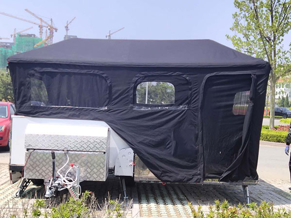 临清旅行拖挂式房车厂商,二手拖挂式房车定制