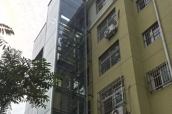 七层传菜电梯施工