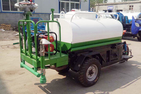 专业定制农药喷洒车批发