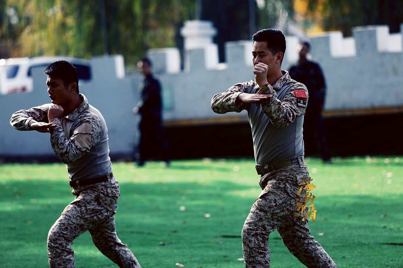 在深圳某地,有那么一个培训要员防卫(保镖)人员的机构,他们的训练方式