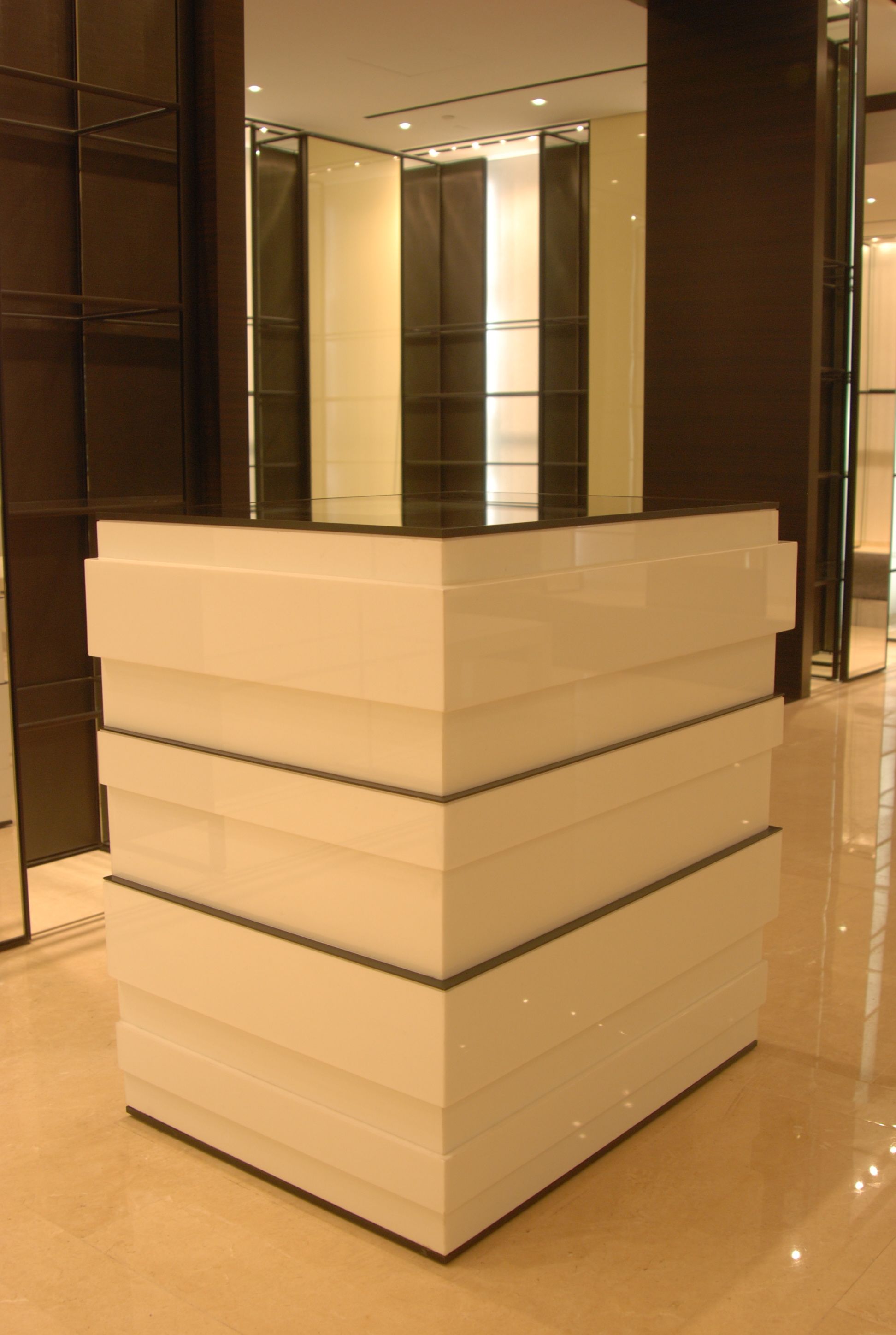 内蒙商场现代展示柜哪家好