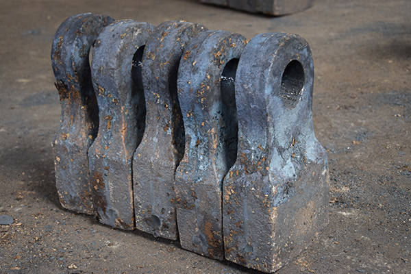 上海石料机锤头材料高合金耐磨锤头材质