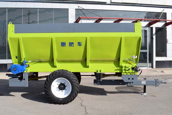 安徽厂家供应大型螺旋扬粪车生产,厩肥撒肥机直销