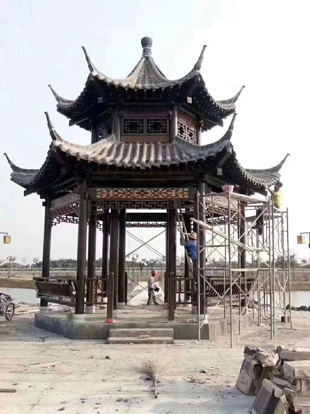 泊头防腐木屋檐多少钱