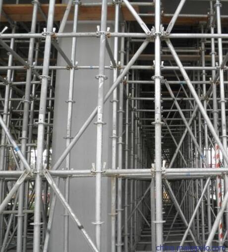 2020-11-04 15:04:38 发布人:融顺钢管租赁 2,内排架钢架扣件拆御