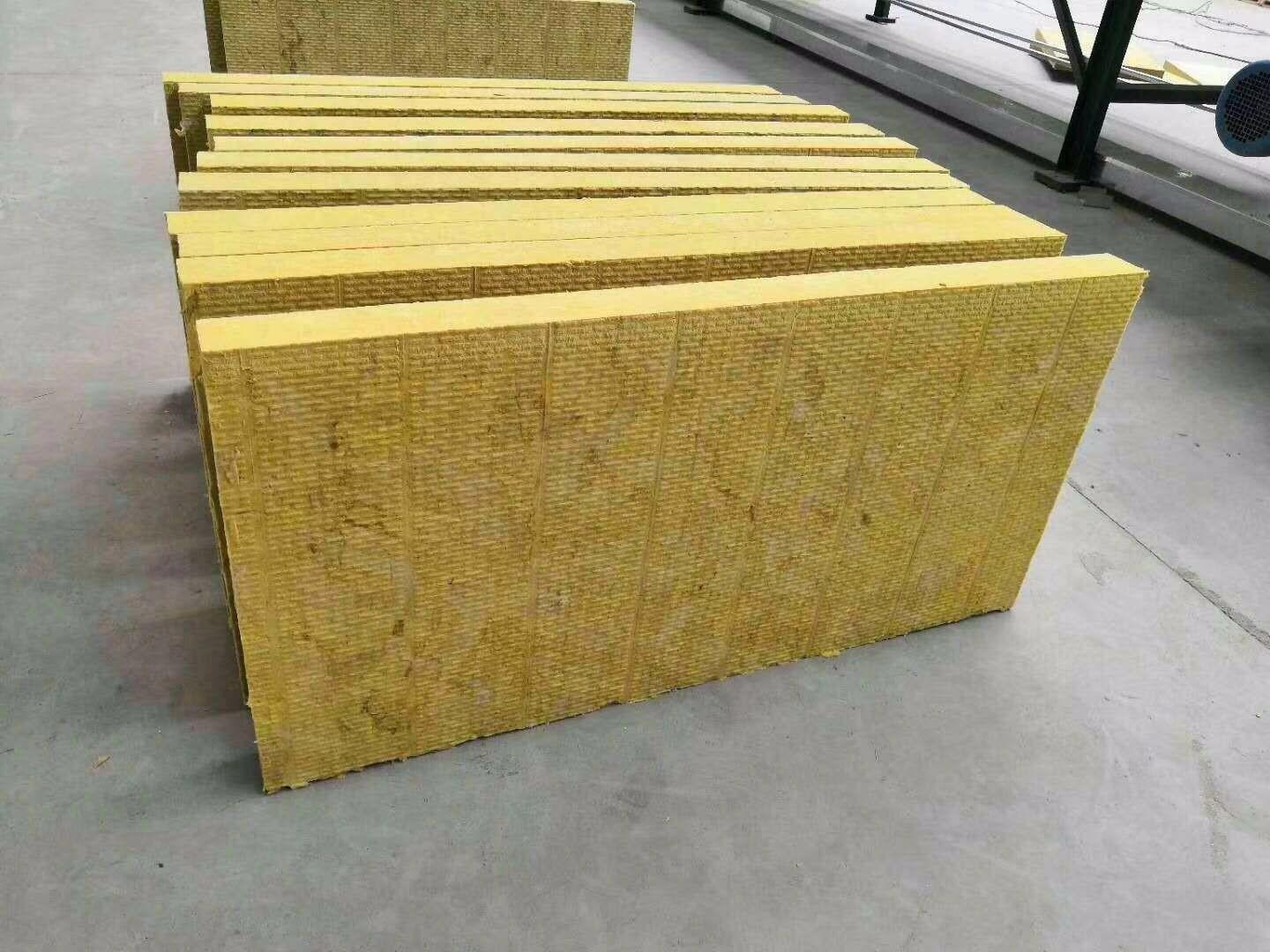 永济外墙复合岩棉板厂商,屋面岩棉板多少钱一平方