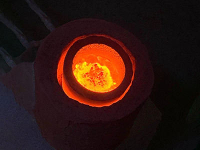 自制小型焦炭熔炼炉图片