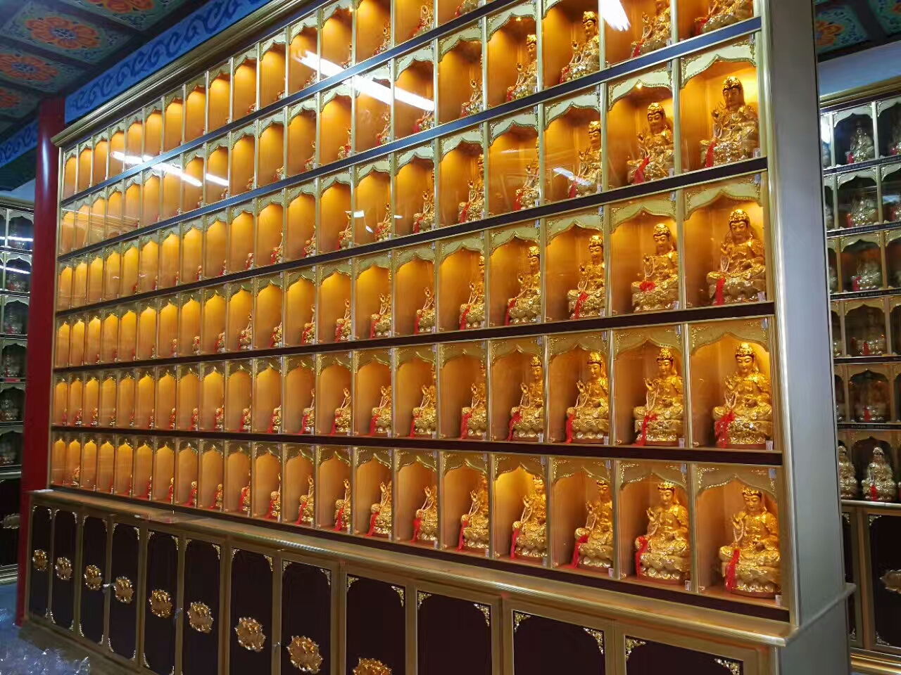 雅安佛龛生产厂,万佛龛订做-江弘法器-视听网